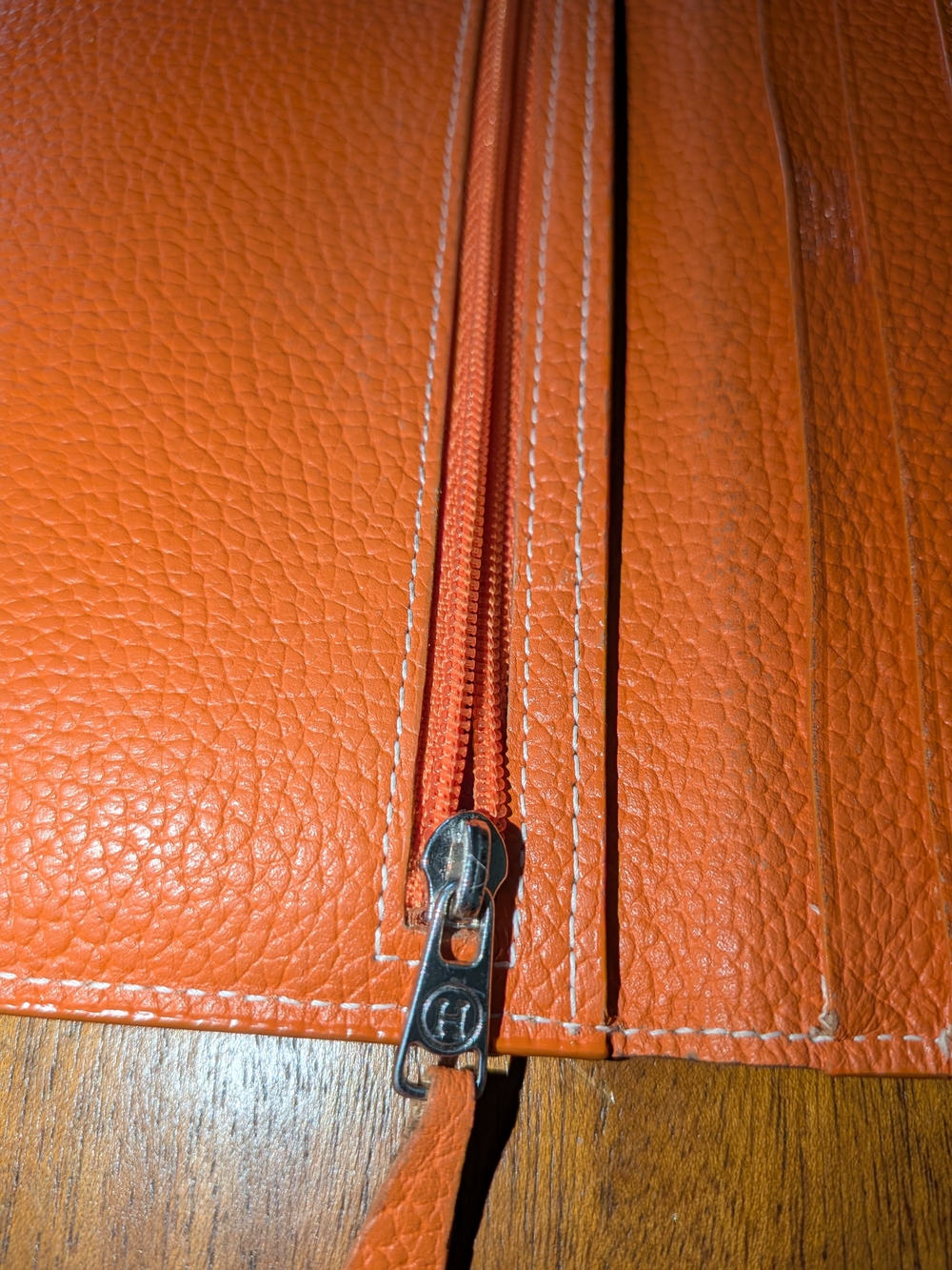 Hermes Bearn Long Leather Wallet. Authentic. B Condition. Beautiful Wallet. - Picture 12 of 13